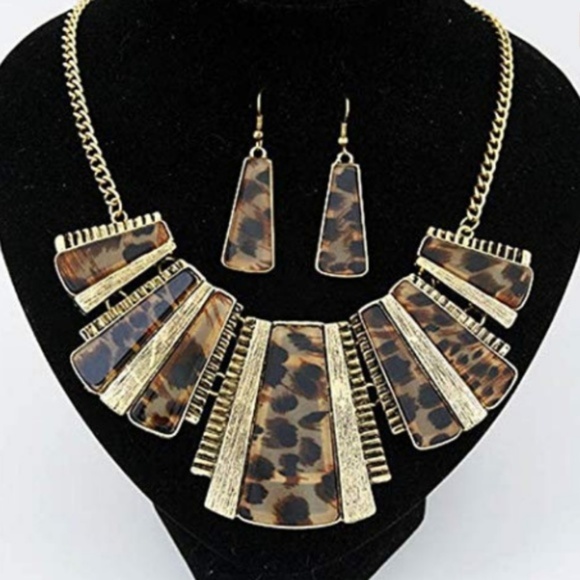 1 LEFT! Cheetah Print Boho Collar Necklace Set - Picture 4 of 5